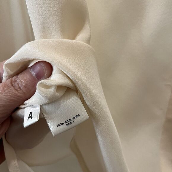 Ann Taylor Silk Roll Tab Sleeves Button Up Shirt Cream Womens Size XS 100% Silk - Picture 8 of 12